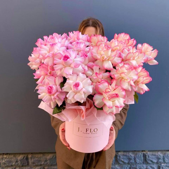 25 Французских роз микс в боксе в Петрозаводске