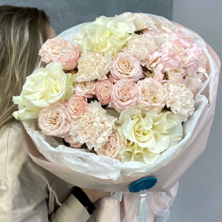 Дизайнерский букет "Джентел" в Петрозаводске