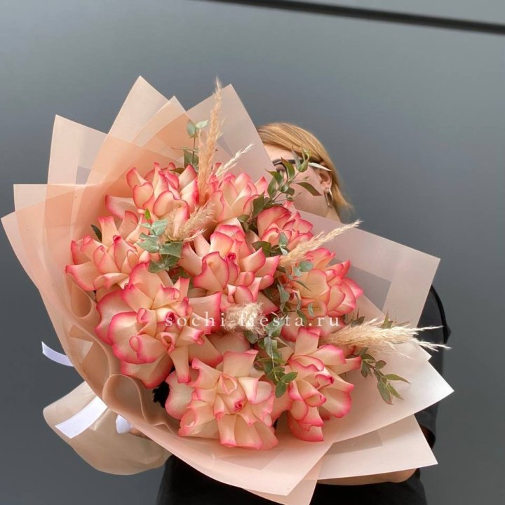 9 Французских роз Джумилия  в Петрозаводске