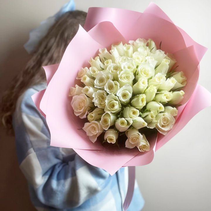 Букет из 51 белой розы (Кения) в Петрозаводске