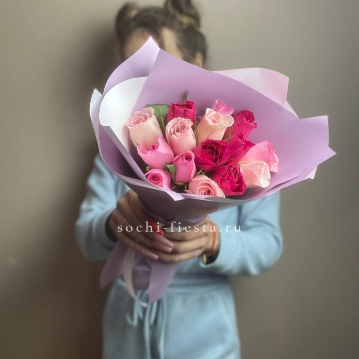 Букет из 15 роз Микс (Кения) в Петрозаводске