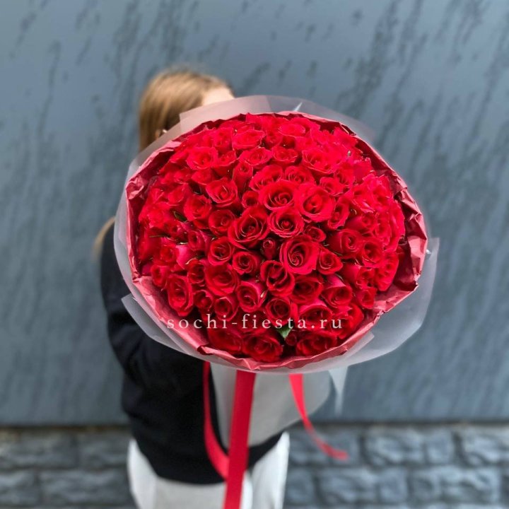 101  красная кенийская роза  с доставкой в Петрозаводске