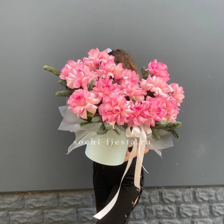 Бокс из 15 французских роз в Петрозаводске