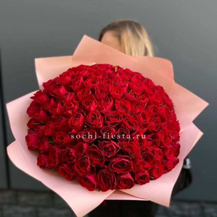 101 роза мадам ред в Петрозаводске