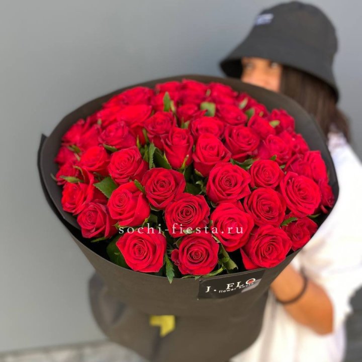 51 роза "Блек" в Петрозаводске