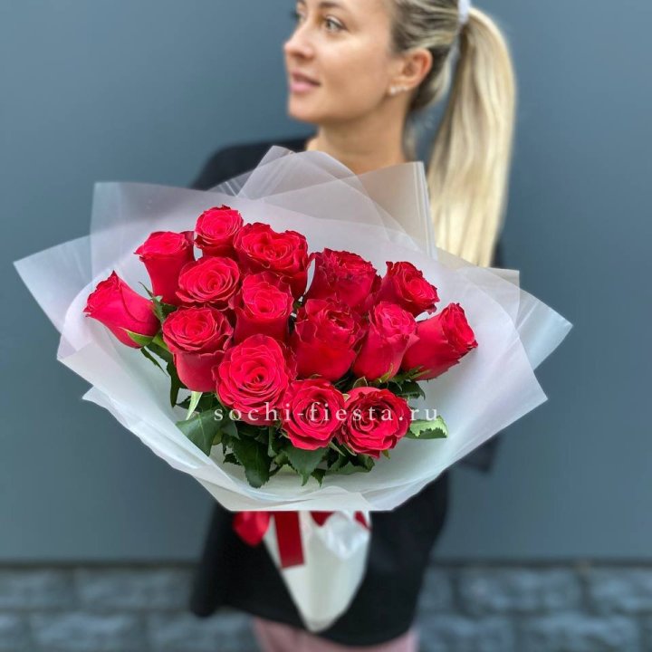 Букет из 15 красных роз  в Петрозаводске