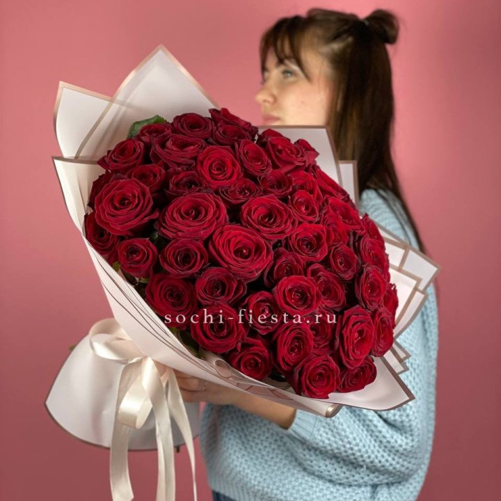 51 красная роза "Лавели" в Петрозаводске