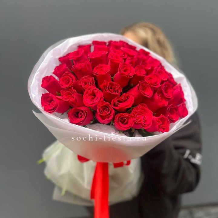 55 красных роз "Амелия" в Петрозаводске