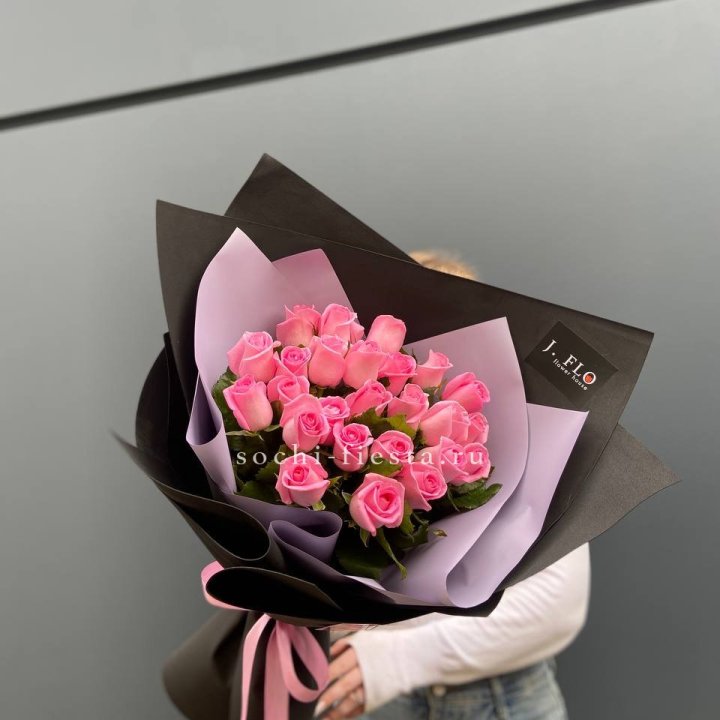 19 розовых роз  в Петрозаводске