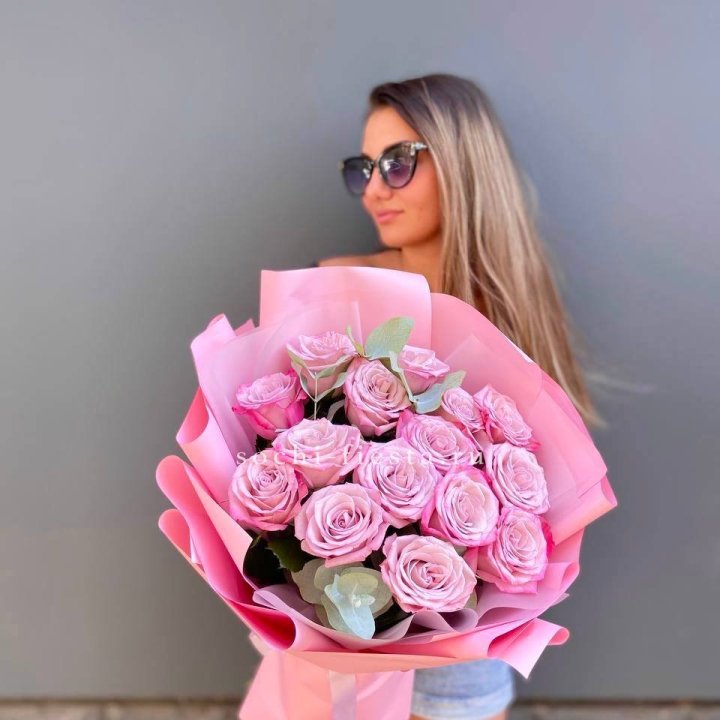 Букет розовых роз 2 в Петрозаводске