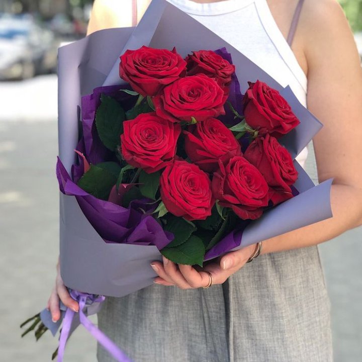 9  красных роз №1 в Петрозаводске