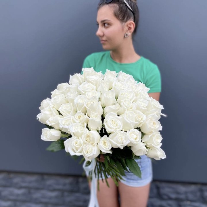 51 белая роза в Петрозаводске