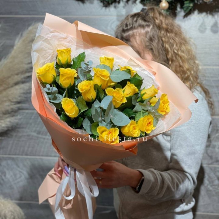 15 желтых роз в Петрозаводске