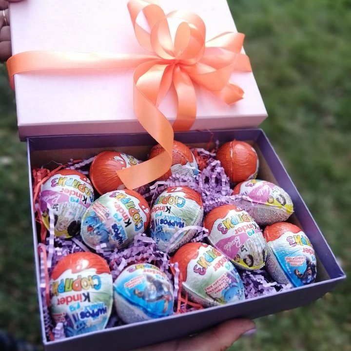 Коробка с киндерами в Петрозаводске