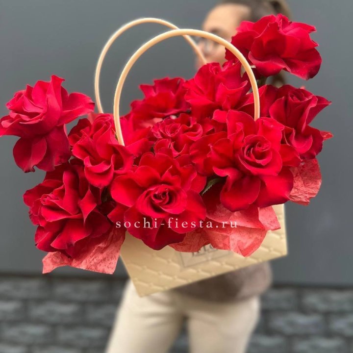 Французские розы в сумочке в Петрозаводске