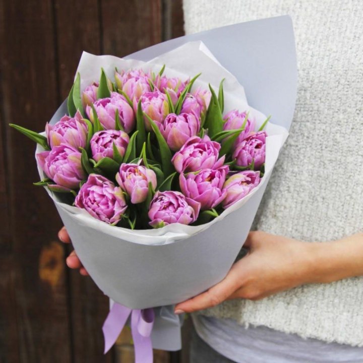 Букет пионовидных тюльпанов в Петрозаводске