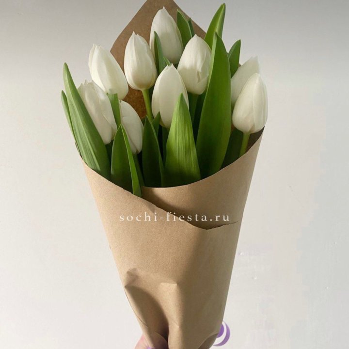 Букет белых тюльпанов в Петрозаводске