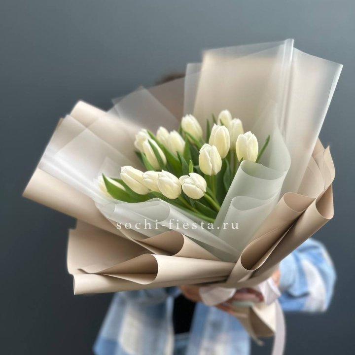 Букет из 15 белых тюльпанов в Петрозаводске