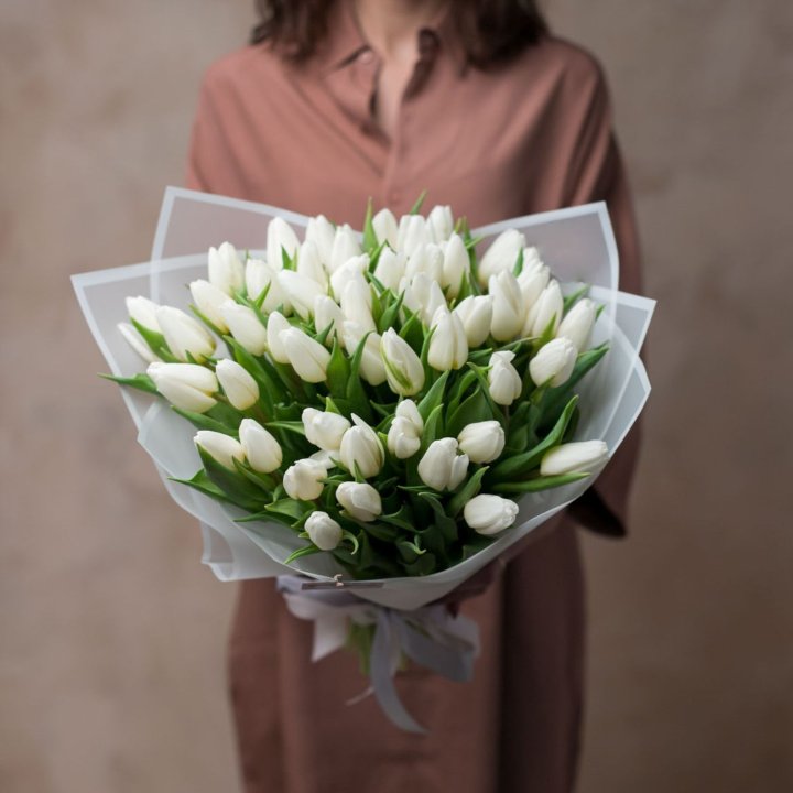 51 белый тюльпан в Петрозаводске